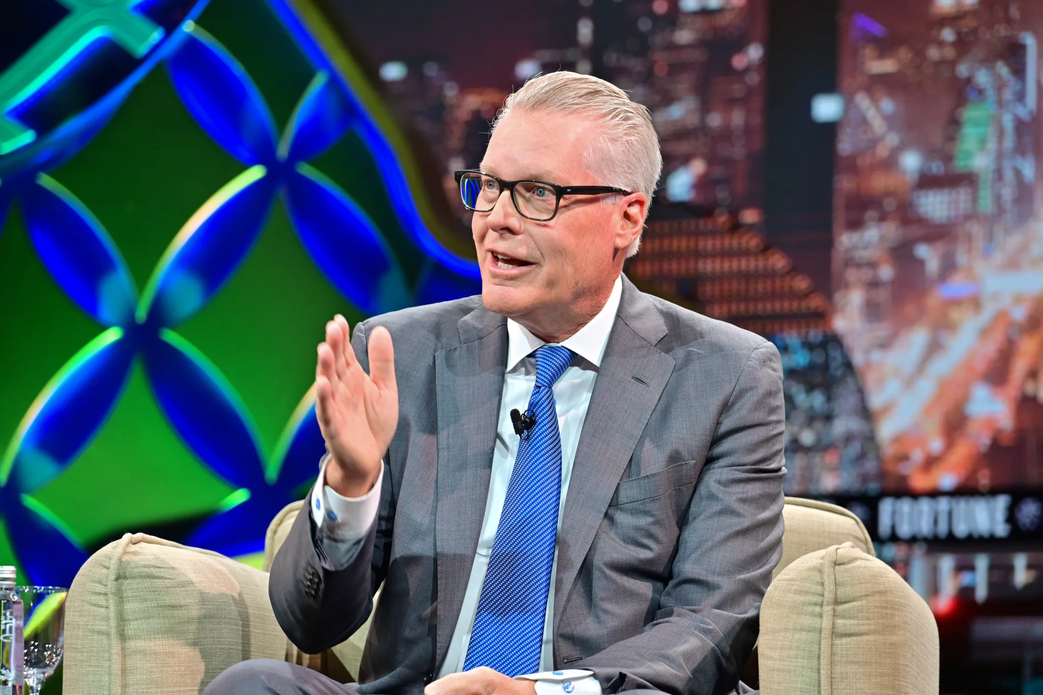 Delta CEO: Cultivating Customer Loyalty Through Staff Commitment